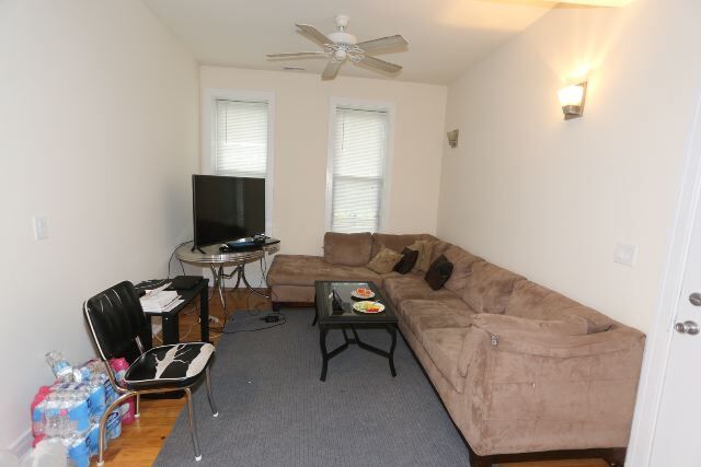Building Photo - 2835 N Damen Ave