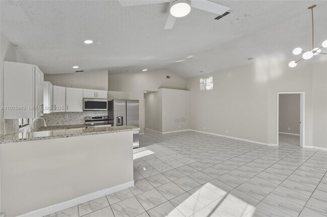 Building Photo - 138 Colly Way