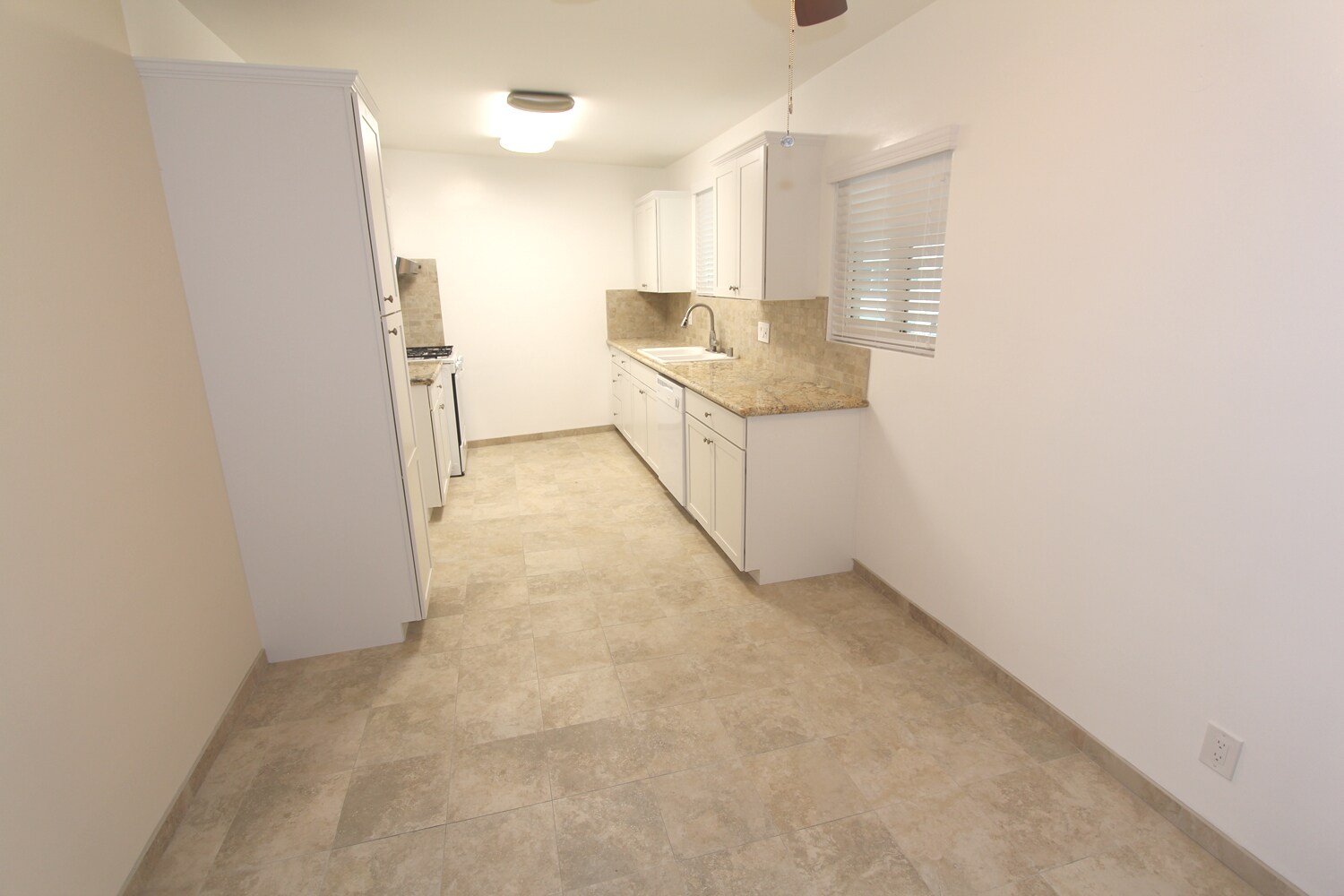 Dining - 4800 Woodley Ave