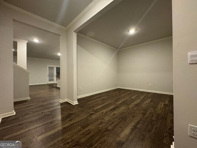 Building Photo - 279 Belmont Dr