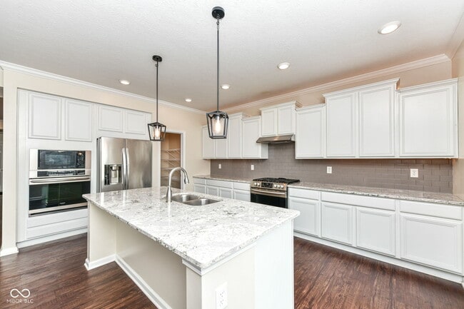 Building Photo - 5825 Sheffield Ln