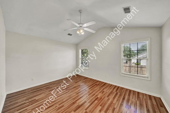 Building Photo - 137 Angel Falls Dr