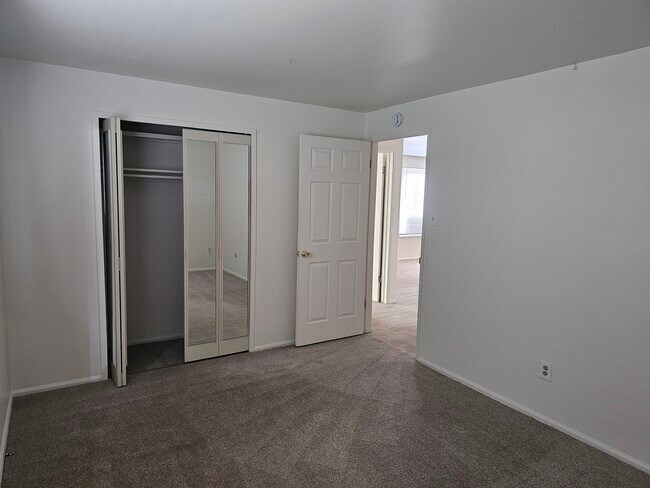 Building Photo - 1162 Cree Dr