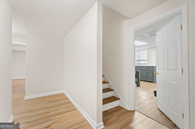 Building Photo - 3535 Greenshire Ct