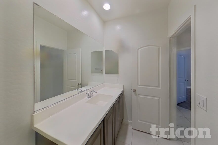 Building Photo - 41287 W Hensley Way