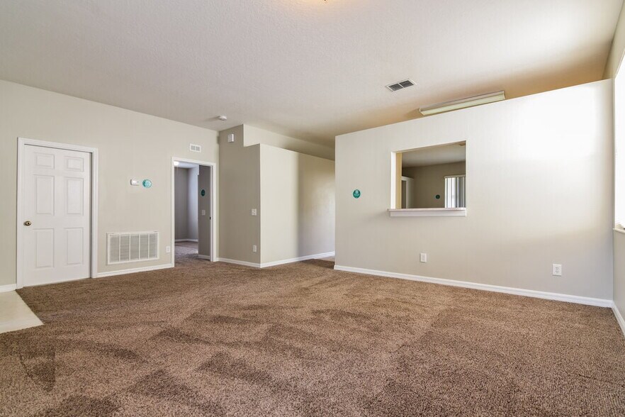 Building Photo - 15819 Stags Leap Dr