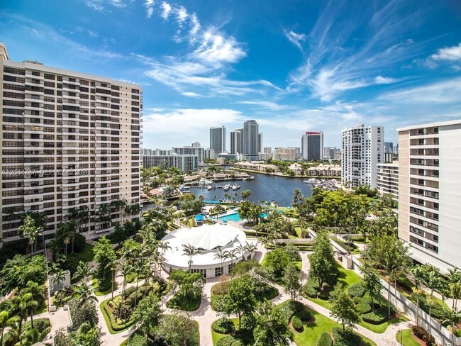 Building Photo - 600 Three Islands Boulevard
