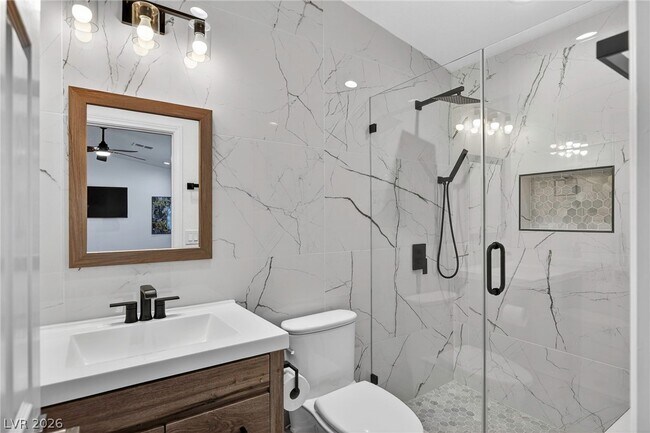 Building Photo - 363 E Robindale Rd