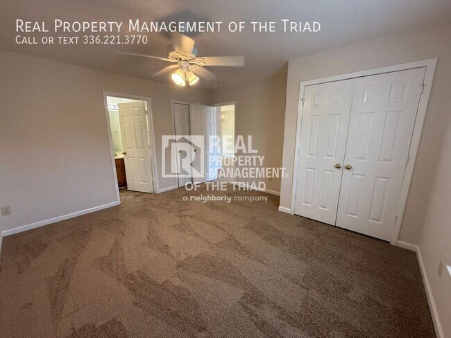 Building Photo - 8 Franklinwood Dr