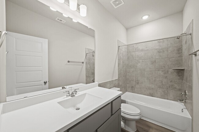 Building Photo - 15029 Almeece St
