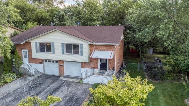 Building Photo - 1549 Revere Cir