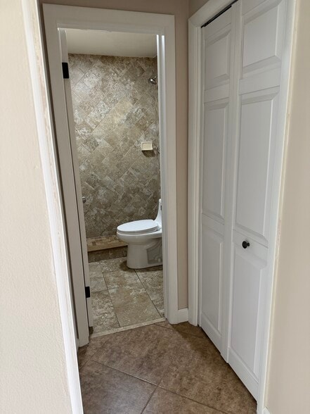 Bathroom 2 - 941 Crystal Lake Dr