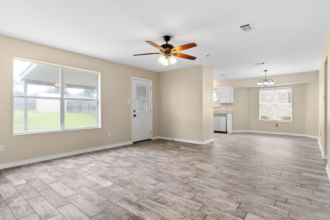 Building Photo - 4604 Greyhound Dr