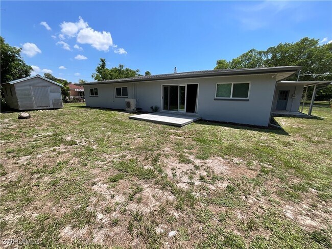 Building Photo - 169 Riverview Rd