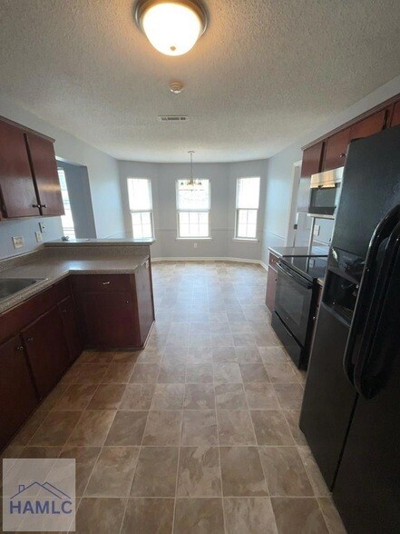 Building Photo - 215 Bridgemont Way