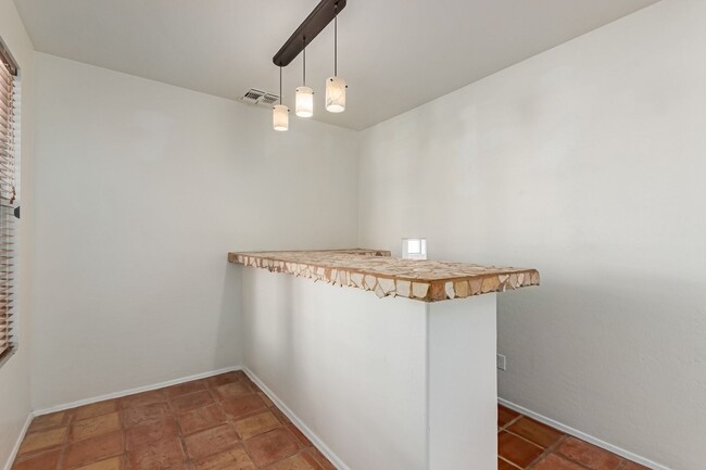 Building Photo - Mountainside Home, Gated Community