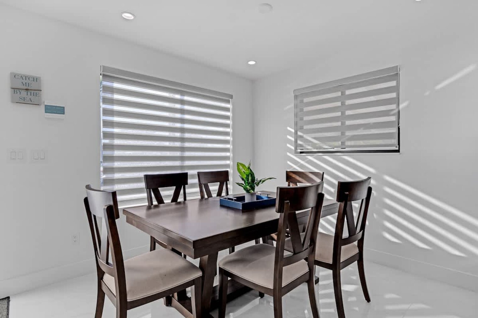 Building Photo - 17835 NE 6th Ave