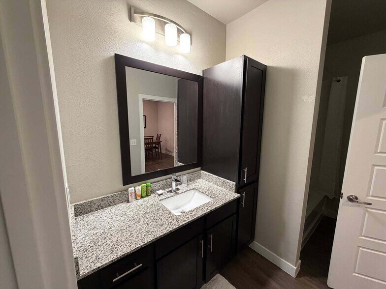 Building Photo - 23555 N Desert Peak Pkwy