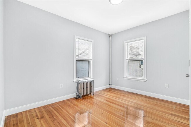 Building Photo - 19 Farrington St