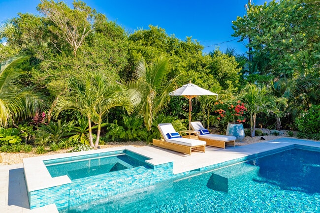 Building Photo - 1830 E Sandpiper Rd