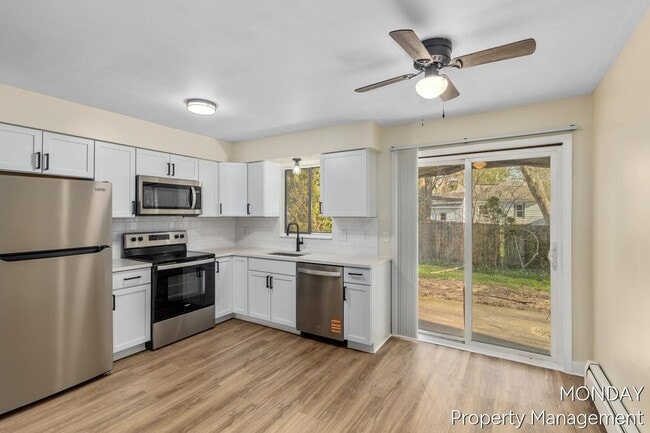 Building Photo - 143 Gaines St SE