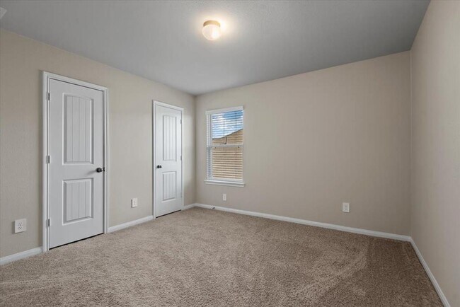 Building Photo - 5639 Brooklyn Rose Dr