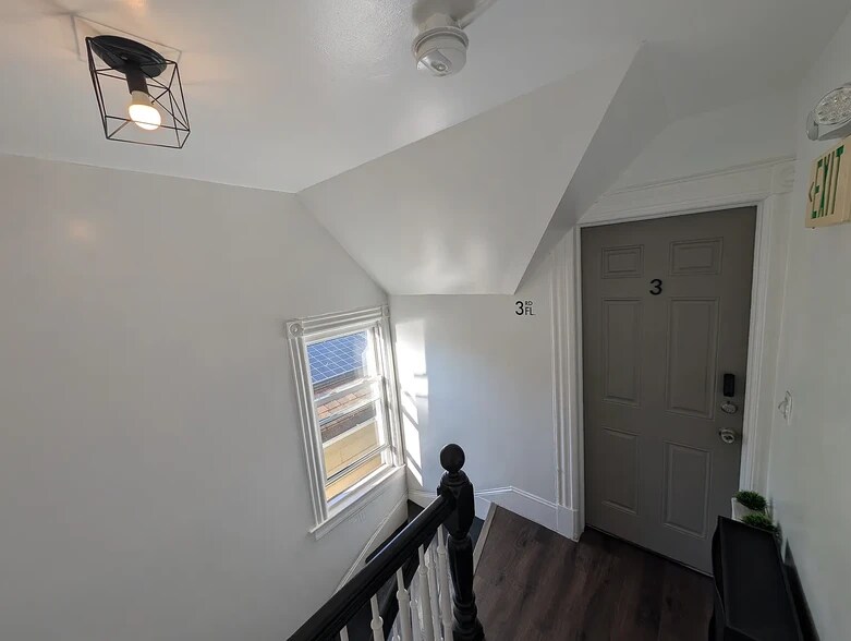 Building Photo - 124 73rd St
