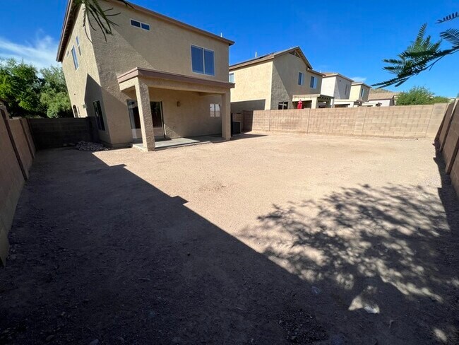 Building Photo - HOUSE FOR RENT