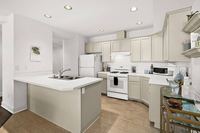 Building Photo - 2615 N Starr St