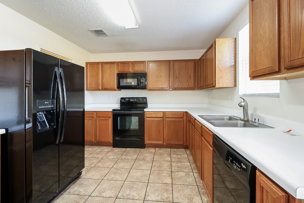 Building Photo - 607 Almandora Dr
