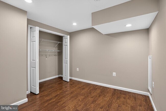 Building Photo - 5926 Gunther Ct