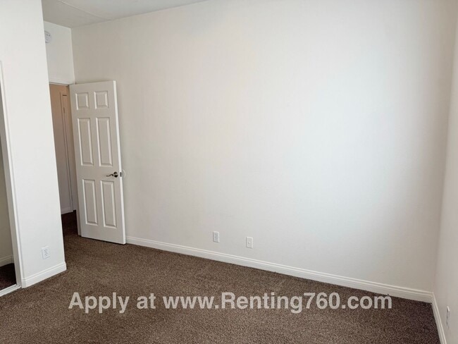 Building Photo - Spacious 3 Bed 2 Bath Home!