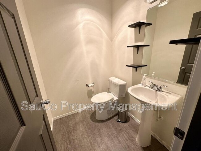 Building Photo - 20680 NW Sedona Ln