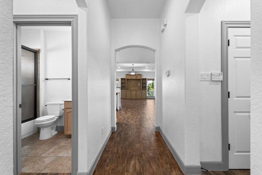 Building Photo - 7639 Eagle Ledge