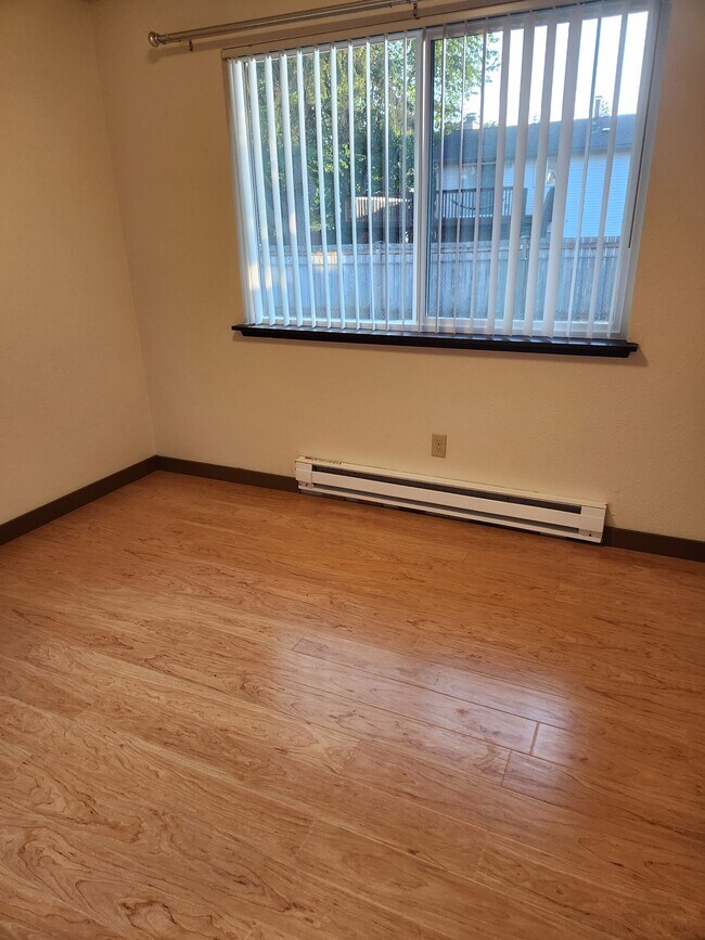 Building Photo - 17010 15th Ave E