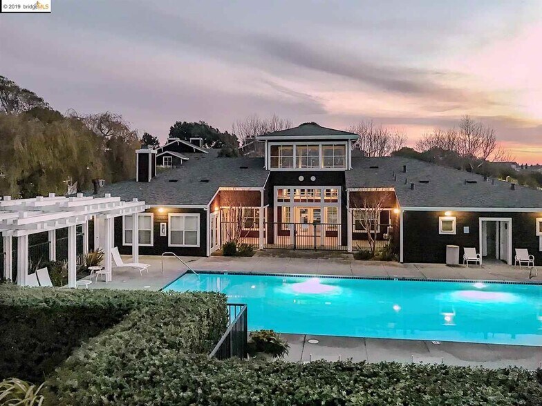 Building Photo - 140 Marina Lakes Dr