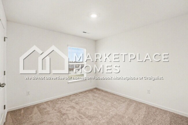 Building Photo - 106 Kentucky Oaks Trail