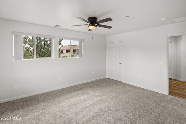 Building Photo - 1826 Kestrel Cir