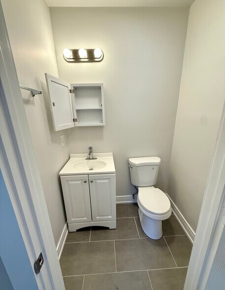 Powder Room - 1801 Lyons St