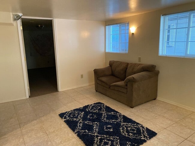 Building Photo - Washington House