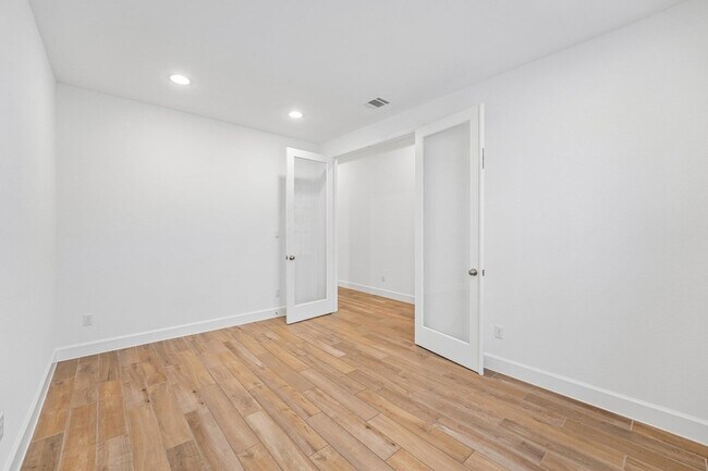 Building Photo - 133 Plumbago Loop