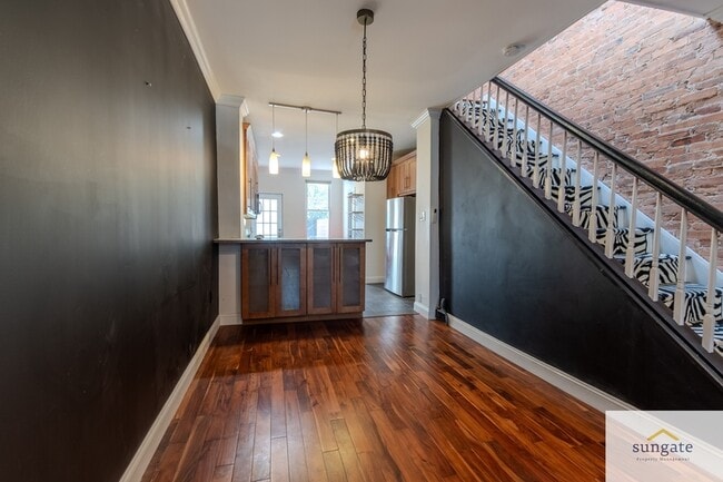 Building Photo - 503 S East Ave