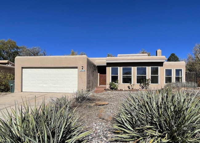 Building Photo - 1876 Brillante Ln