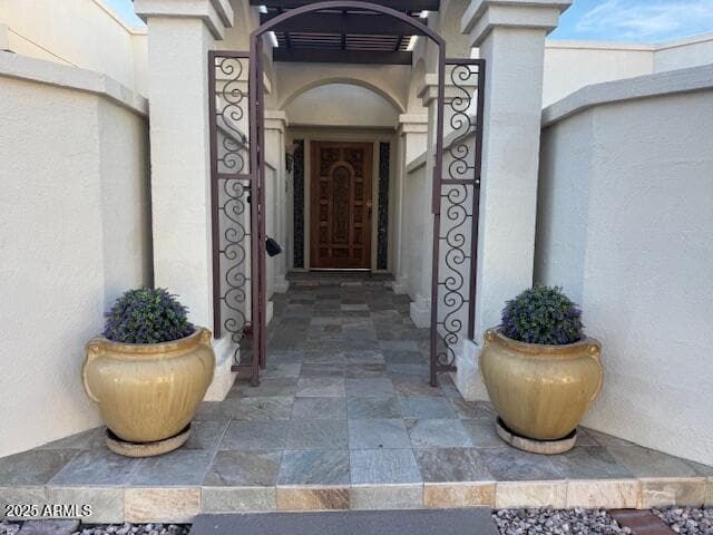 Building Photo - 6945 E Glenrosa Ave