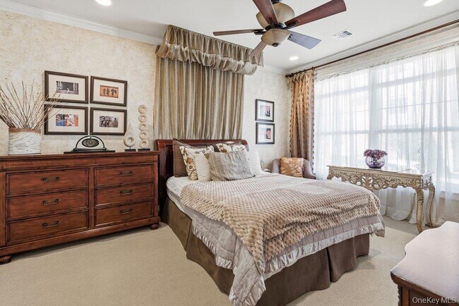 Building Photo - 336 Trotting Ln