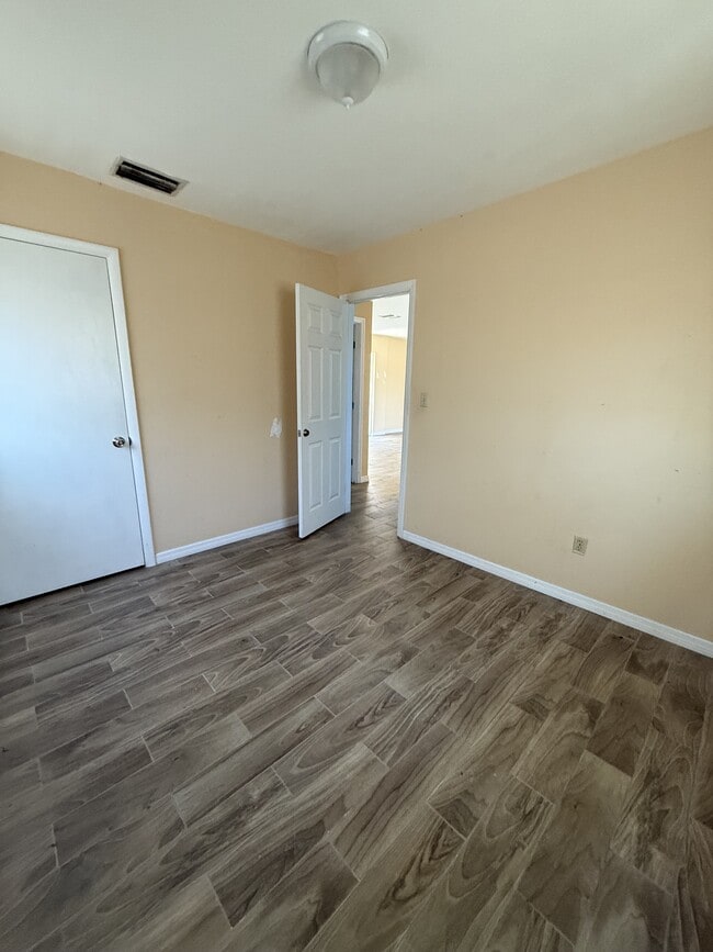Building Photo - 2236 Wolverton Ct