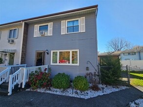 Building Photo - 35 N Aspen Rd