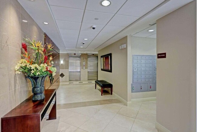 Building Photo - 4200 N Ocean Dr