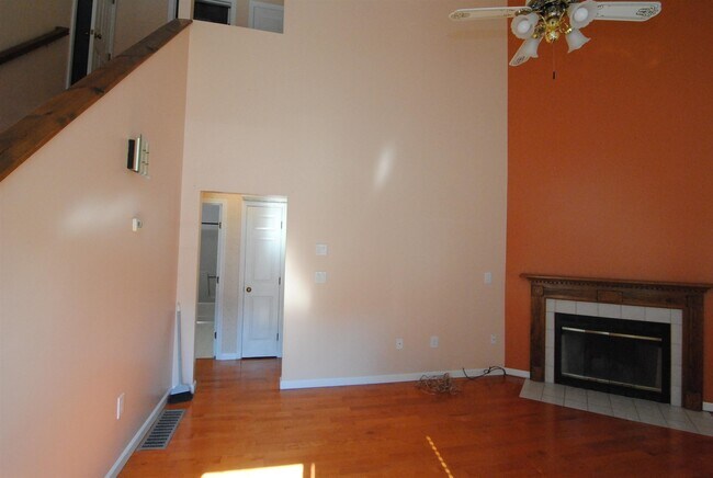 Building Photo - 78 Cadogan Way