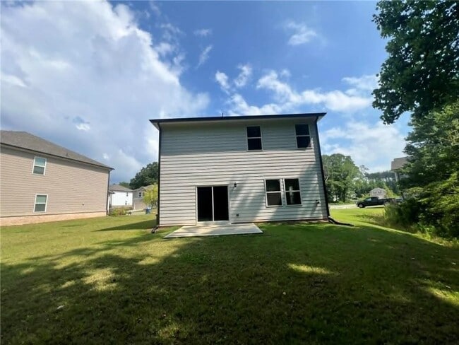 Building Photo - 705 Evergreen Rd